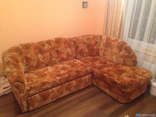 Dvigulė dviejų dalių lova