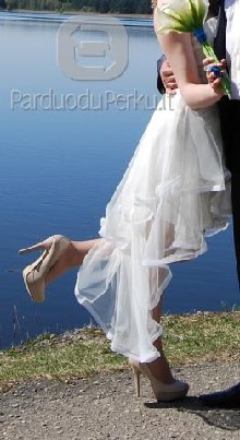 Elegantiška, patogi ir labai graži vestuvinė suknelė
