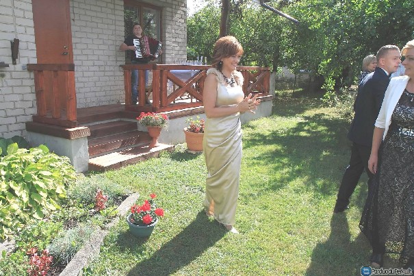 Elegantiška proginė suknelė