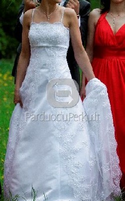 Elegantiška vestuvinė suknelė