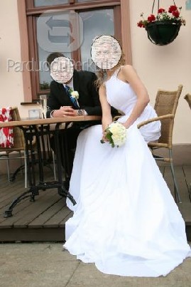 Elegantiška vestuvinė suknelė