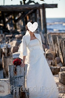 Elegantiška vestuvinė suknelė