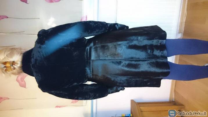 Elegantiškas juodas paltas