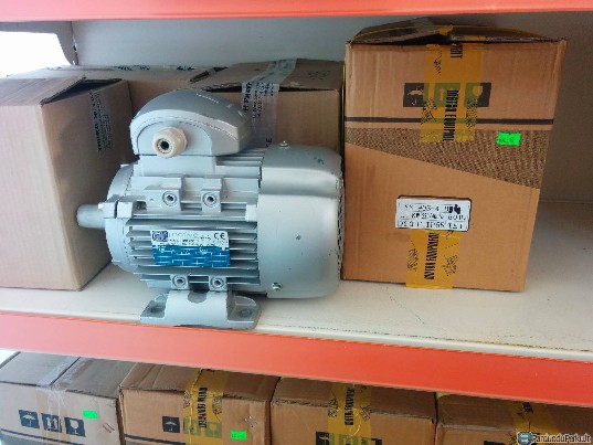 Elektros varikliai ir kitos elektros prekės