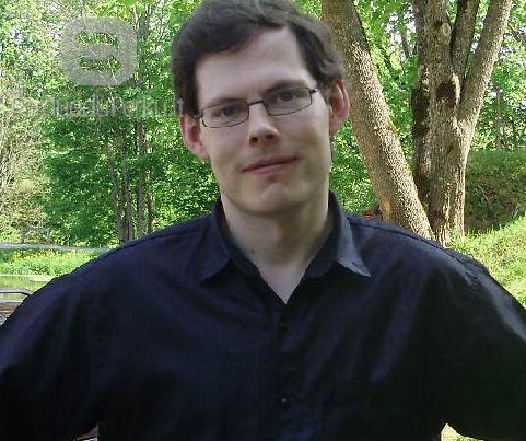 esu vienisas vaikinas is zemaitijos,susipazinciau su mergina