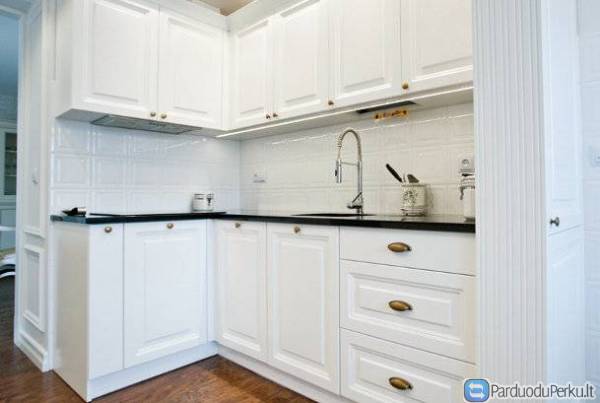 FIlinginiai fasadai - durelės