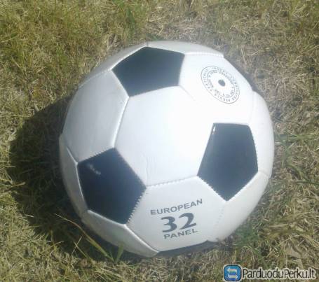 Futbolo kamuolys tik 10 e naujas Vilniuje