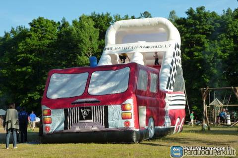 Gaisrinė mašina pramogos ir pamokėlės, kitos atrakcijos visiems.