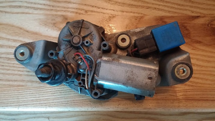 galinis valytuvo varikliukas xantia