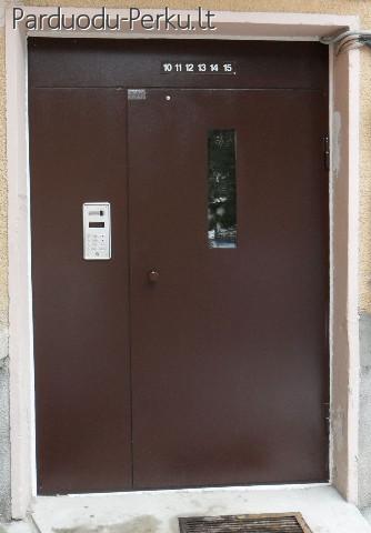 Gaminame ir montuojame metalines laiptinės duris