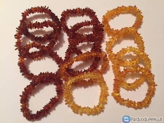 Gintariniai karoliai ir apyrankes