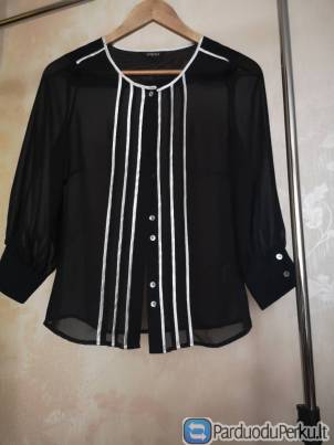 Graži juoda palaidinukė