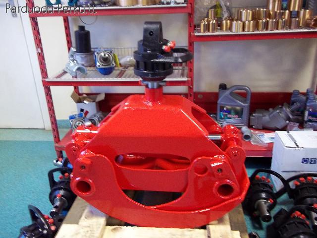 Griebtuvai miško technikai. Medienos griebtuvas