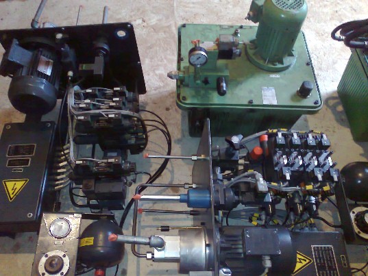 Hidrostotelės, skirstytuvai, hidro varikliai, cilindrai