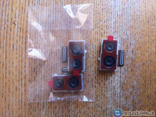 Huawei P20 galinės kameros moduliai