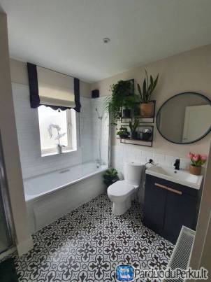 Ieškote roletų, karnizų, užuolaidų, lovatiesų ar romanečių?