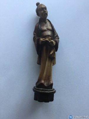 Китайская фигурка из слоновой кости