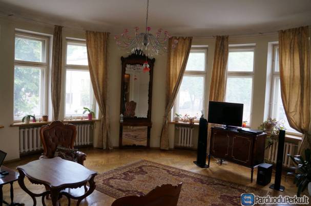 Išnuomojamas netradicinio išplanavimo, erdvus