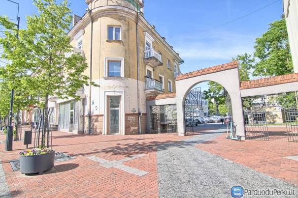 Išnuomojamos labai geroje vietoje 136,19 m² patalpos