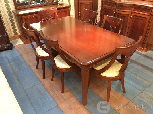 Itališki valgomojo baldai