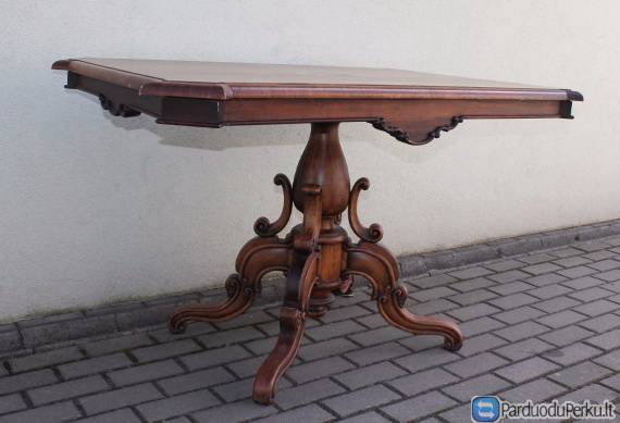 Įvairūs antikvariniai, senoviniai, vintažiniai stalai