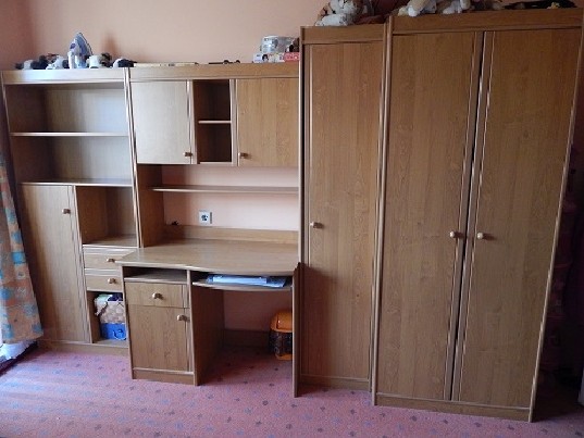 Jaunuo baldų komplektas