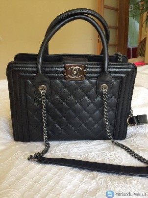 Juoda "Chanel" rankine