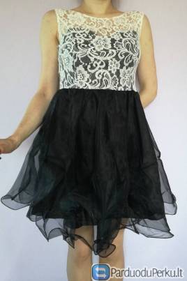 Juoda suknelė su baltu gifiūru