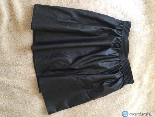 Juodas odinis sijonas