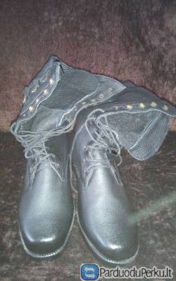 Juodi odiniai auliniai batai su dirbtiniu kailiu