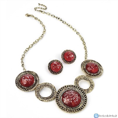 KAKLO PAPUOŠALAS SU AUSKARAIS