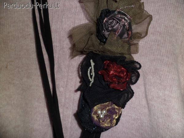 Kaklo papuosalas Trys Geleles