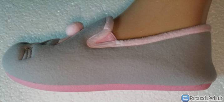 Kambarinės tapkės mergaitėms