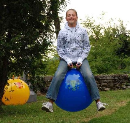 Kamuolys su atviro tipo rankenėlėmis Ø53cm.