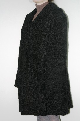 karakuliniai kailiniai