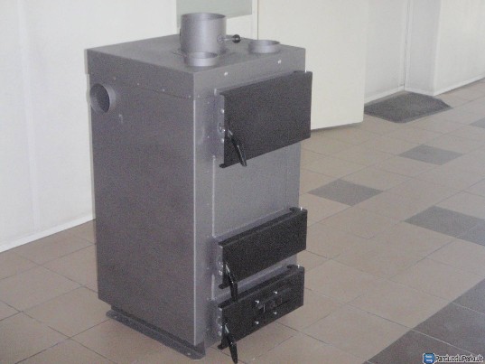 Karštą orą pučianti šildymo krosnis