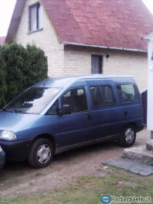 keiciu du automobilius peugeot i viena