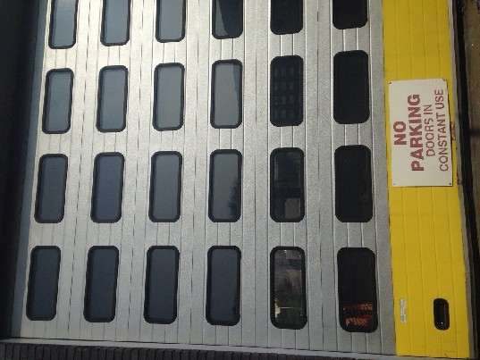 Kokybiški pakeliami garažo vartai