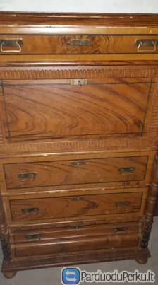 Komoda – sekreteras iš Švedijos