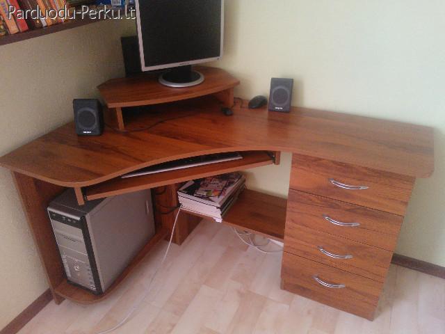 Kompiuterio - rašomasis stalas