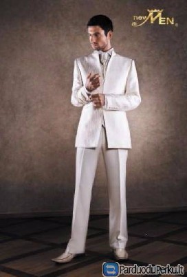 Kostiumų išpardavimas