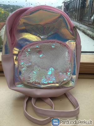 Kuprinytė mergaitei