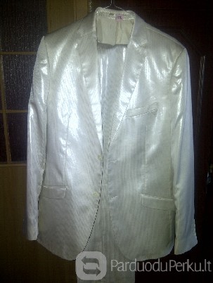 Labai grazus kostiumas jaunikiui