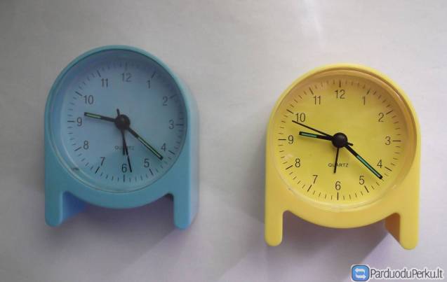 Parduodu kvarcinį laikrodį - žadintuvą