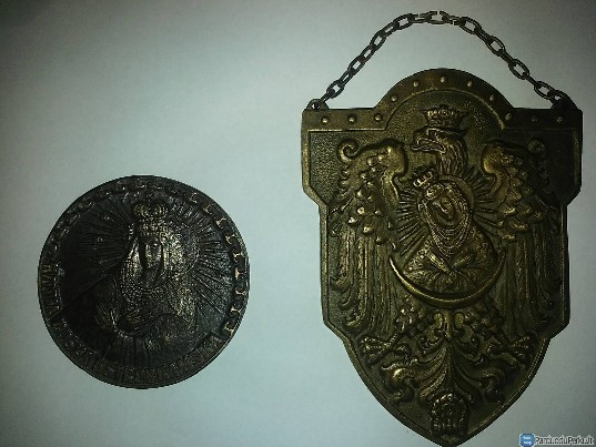 Medalionas ir skydas ,Aušros vartai