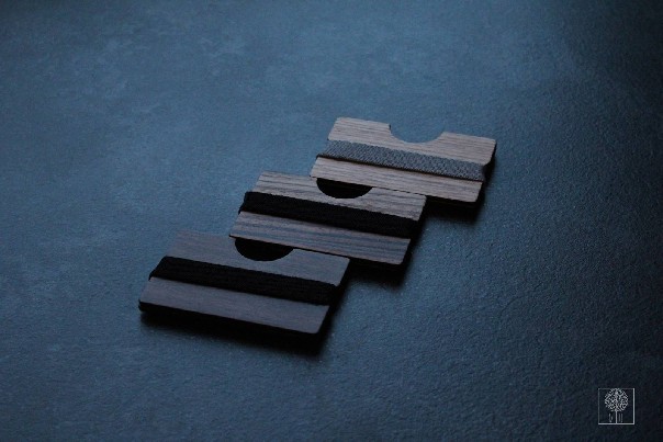 Medinis & Odinis - natūralaus medžio piniginės.