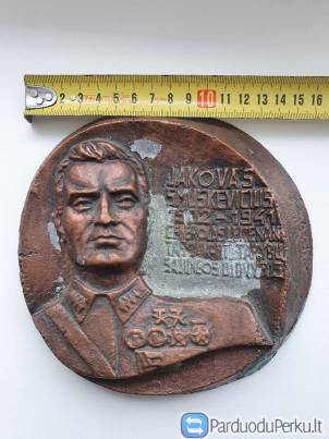 Metalinis bareljefas