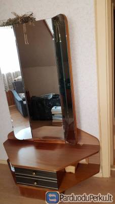 Miegamojo baldų komplektas