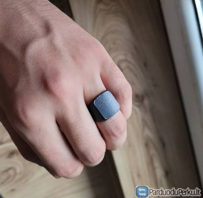 Minimalistinis juodas žiedas – Idealus kasdienai