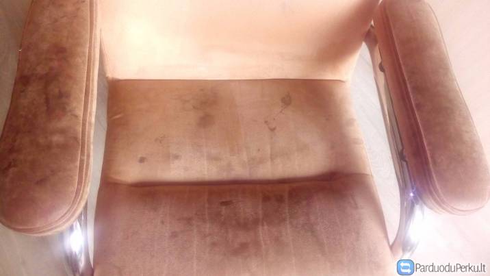 Minkštų baldų valymas